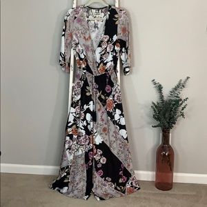 Floral wide leg jumpsuit small